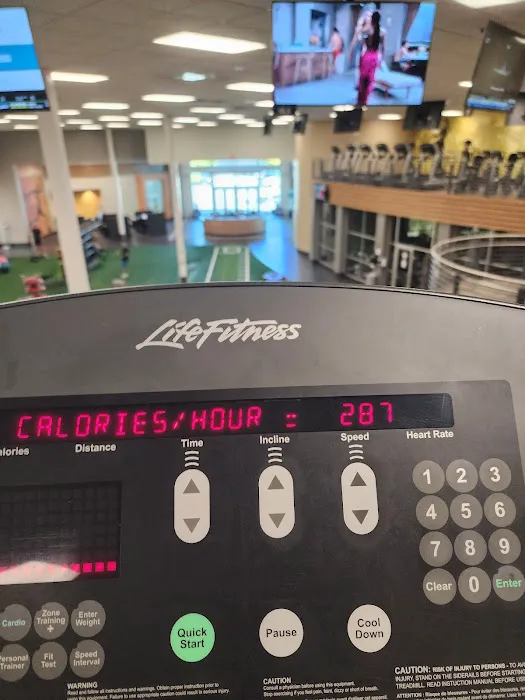 LA Fitness Picture 3