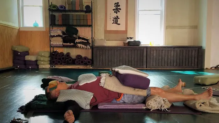 Yoga In DeMun Picture 8