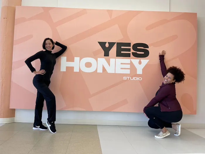 Yes Honey Studio Picture 8