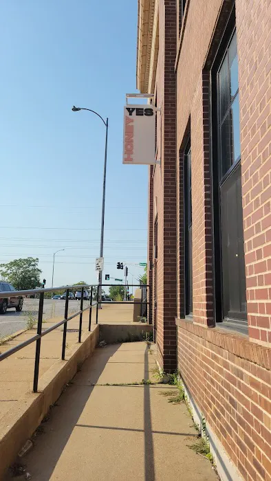 Yes Honey Studio Picture 7