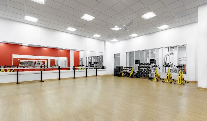 Retro Fitness Picture 6