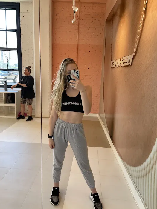 Yes Honey Studio Picture 6