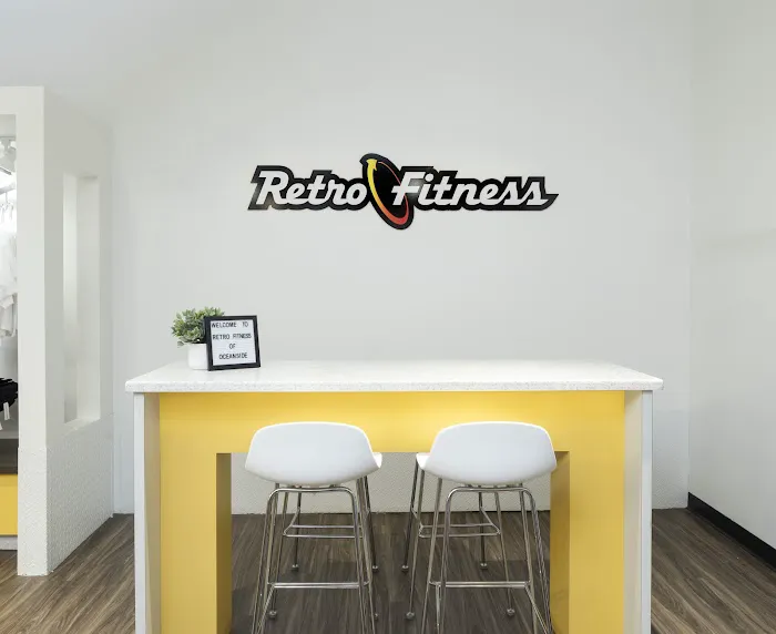 Retro Fitness Picture 8