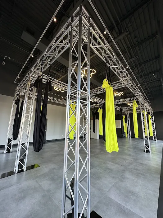 Neon Soul Yoga Picture 9