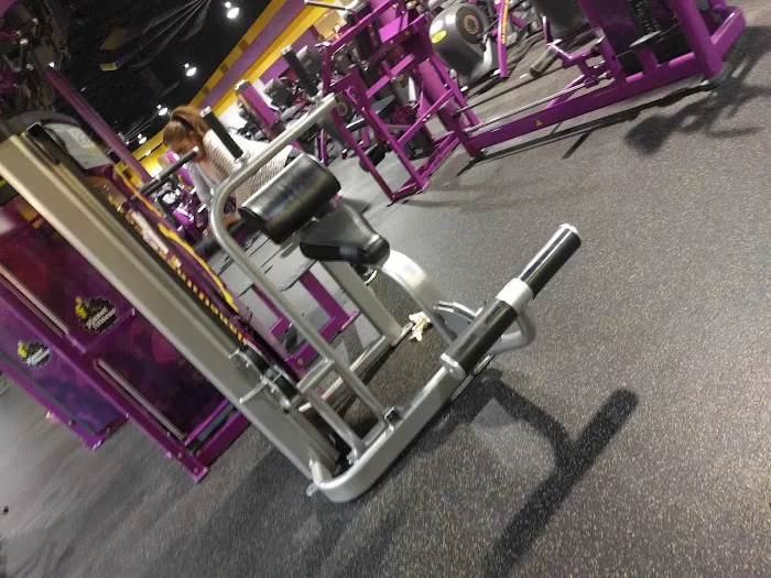 Planet Fitness Picture 9
