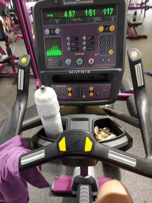 Planet Fitness Picture 9