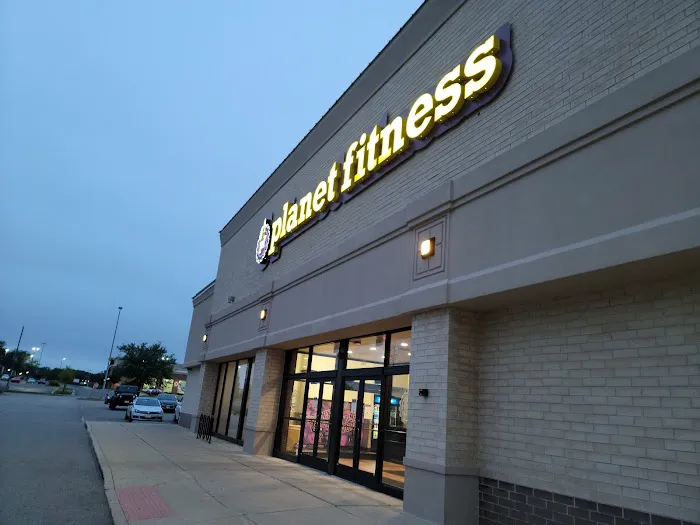 Planet Fitness Picture 3