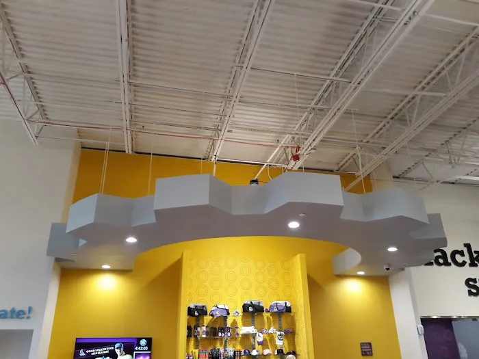 Planet Fitness Picture 8