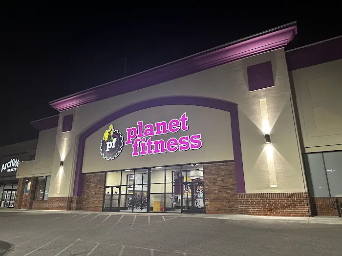 Planet Fitness Picture 7