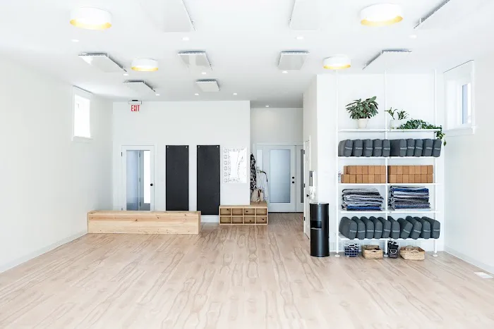 Shanti Yoga - Tower Grove Picture 10