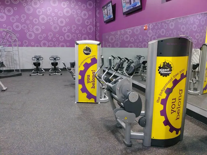 Planet Fitness Picture 3
