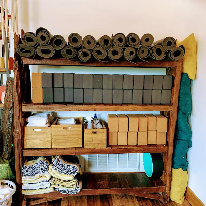 Just Bee Yoga Picture 3