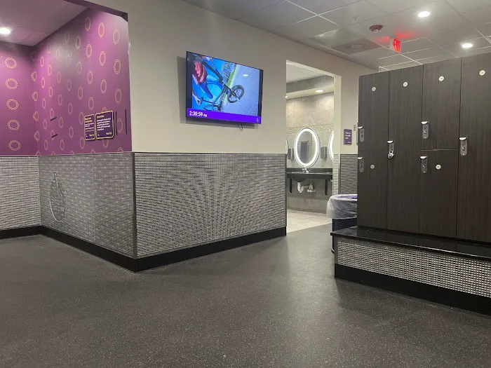 Planet Fitness Picture 9