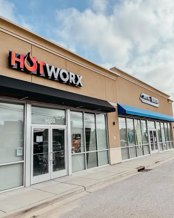 HOTWORX - Rock Hill, MO Picture 3