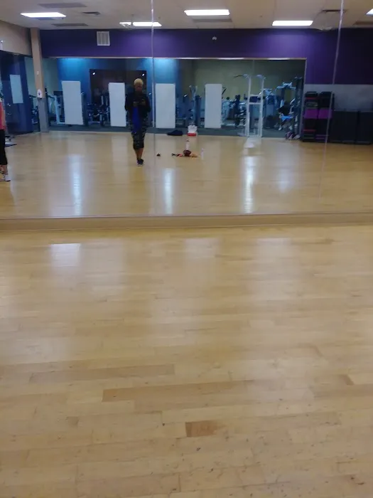 Club Fitness - Creve Coeur Picture 3