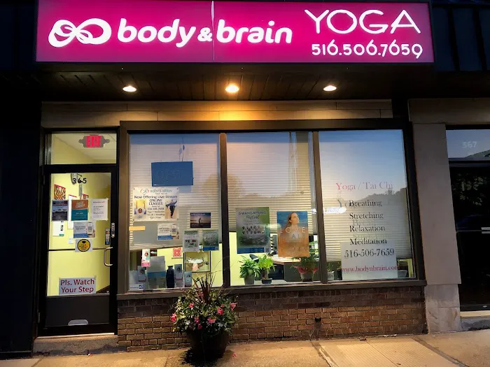Body & Brain Yoga Tai Chi Picture 7