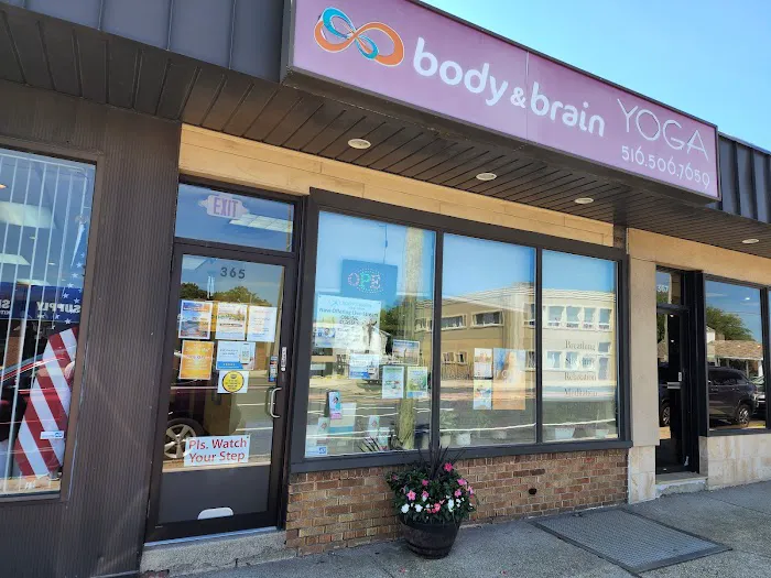 Body & Brain Yoga Tai Chi Picture 2