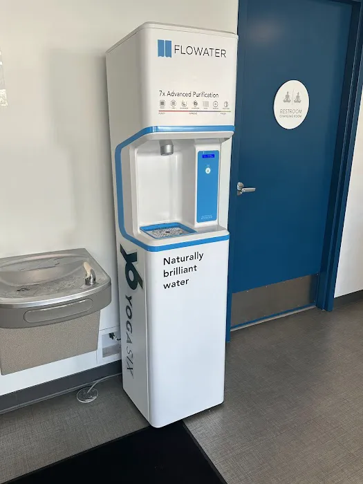 YogaSix Highland Park Picture 5