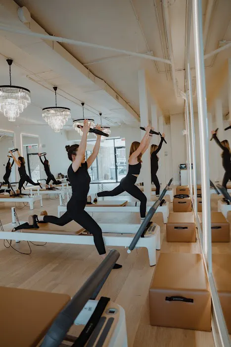 BODY. BY REFORMER Picture 3