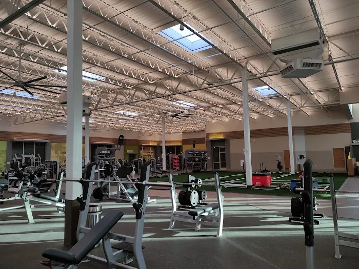 LA Fitness Picture 10