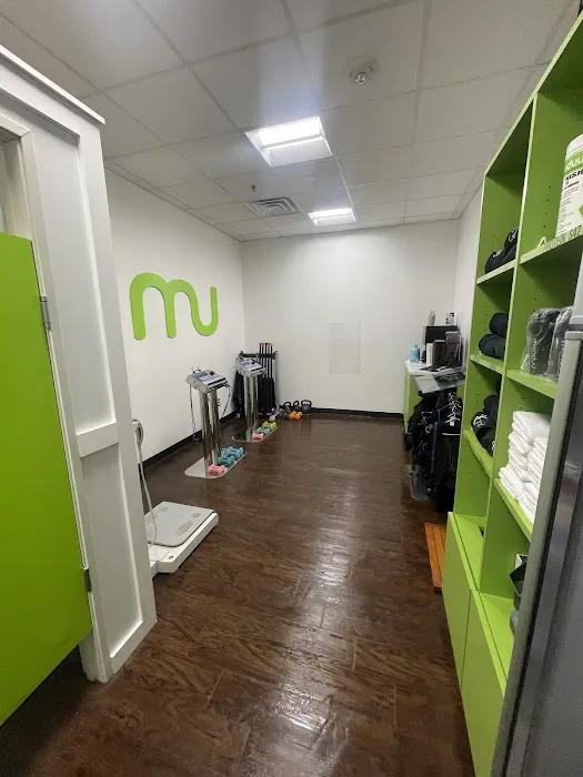 Manduu EMS Fitness Libertyville Picture 5