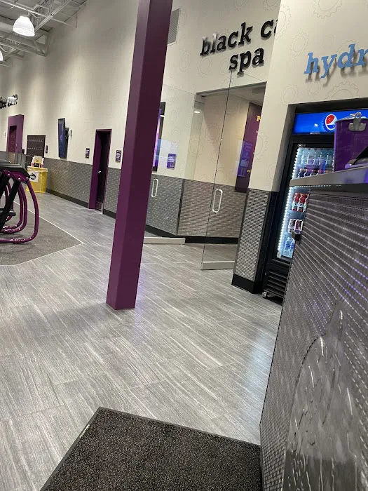 Planet Fitness Picture 8