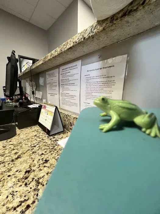 PRO FITNESS GYM Picture 10