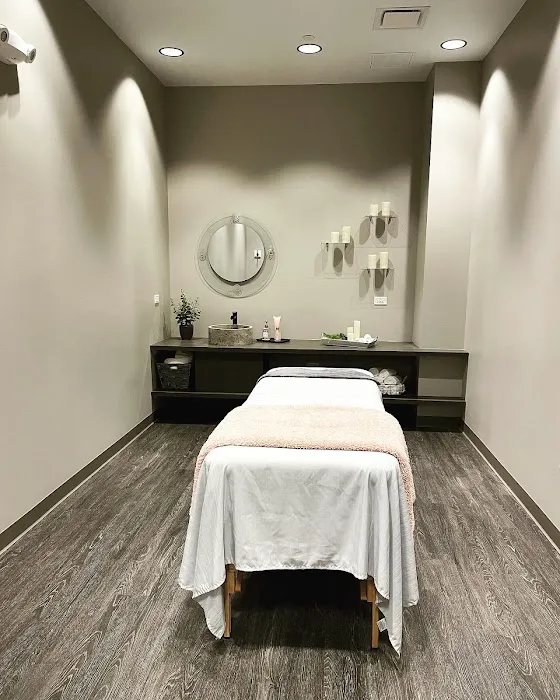 Melt Pilates & Hot yoga Picture 2