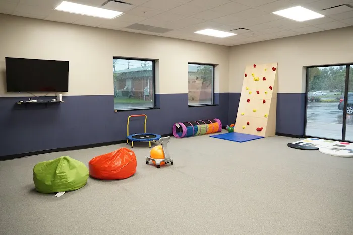 Club Fitness - Maplewood Picture 2