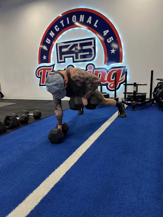 F45 Training Des Peres Picture 1