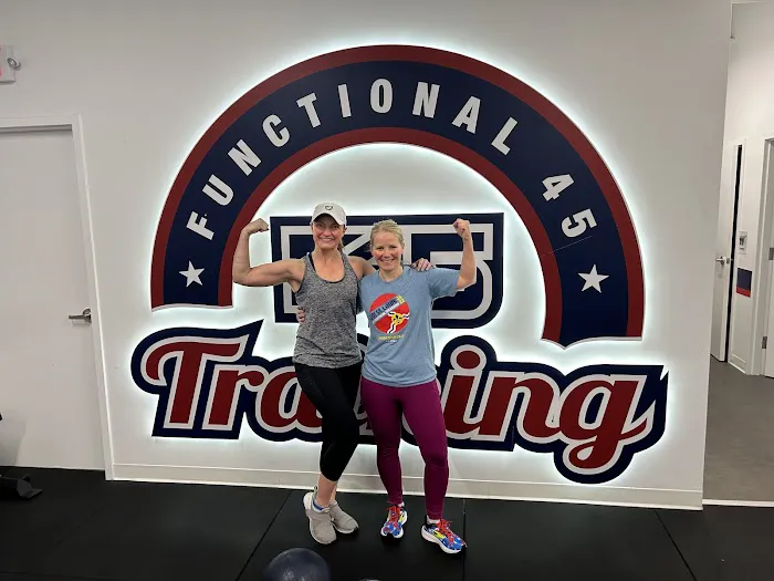 F45 Training Des Peres Picture 4