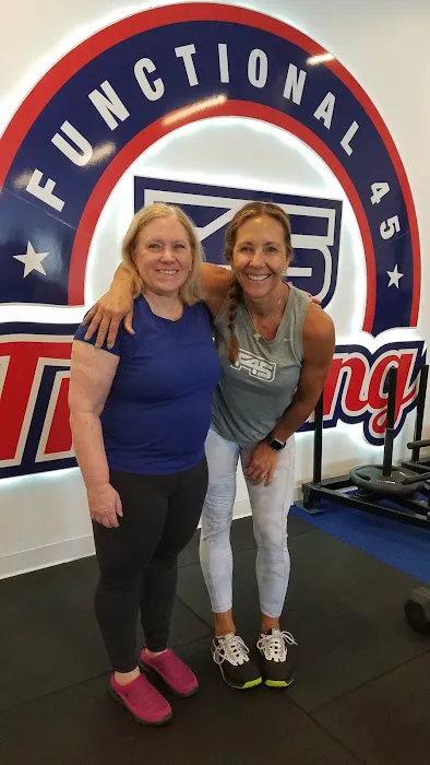 F45 Training Des Peres Picture 8