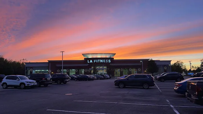LA Fitness Picture 1