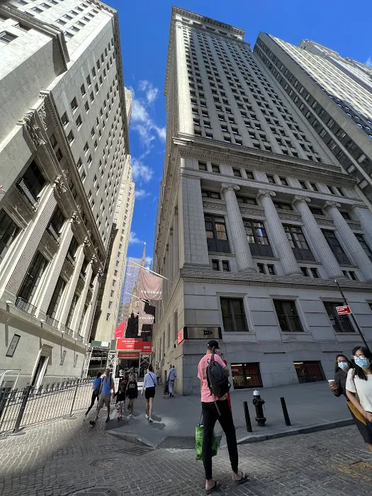 Equinox Wall Street Picture 10