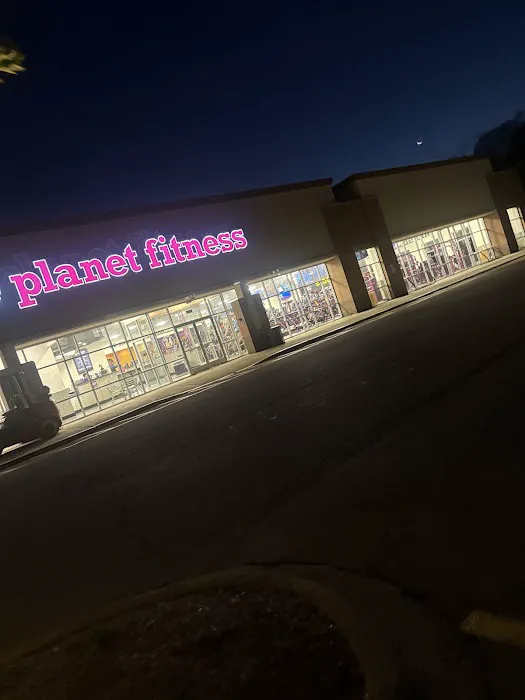 Planet Fitness Picture 6