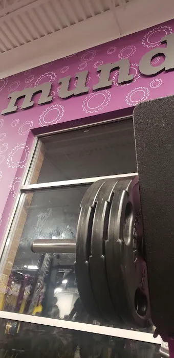 Planet Fitness Picture 7
