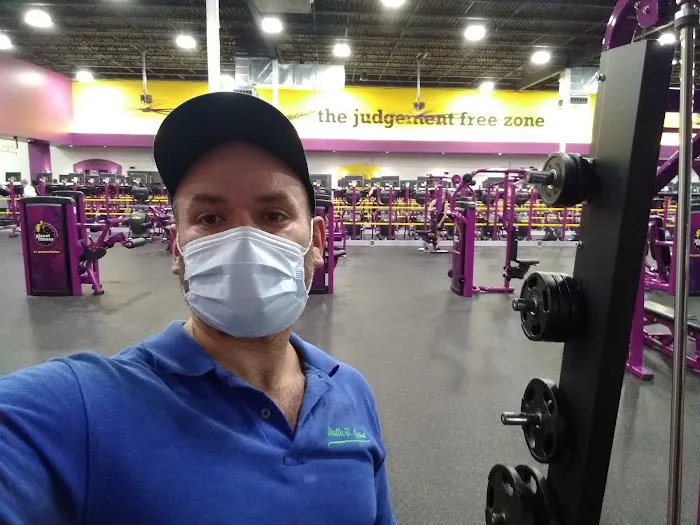 Planet Fitness Picture 2
