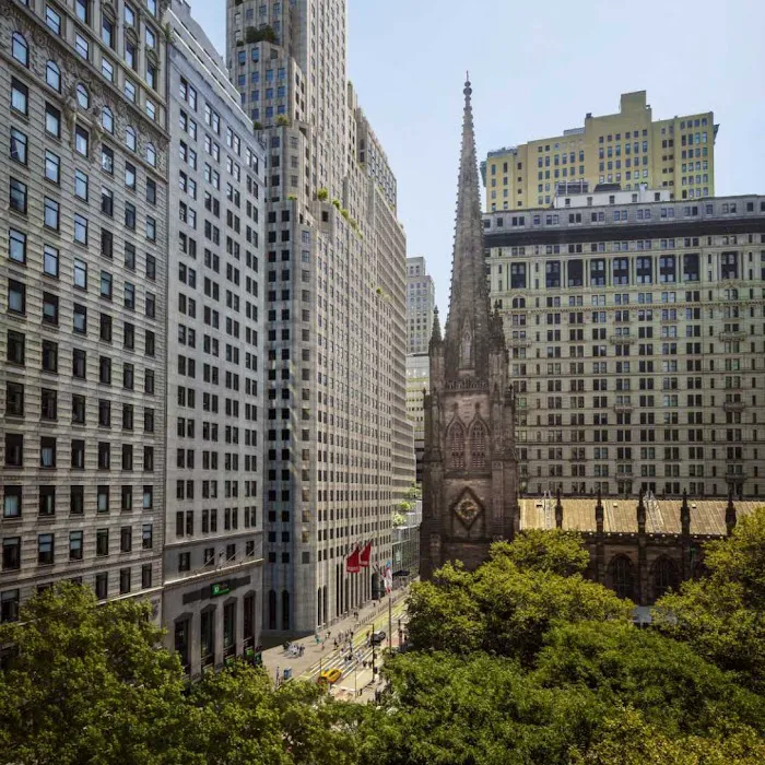 Life Time One Wall Street Picture 5