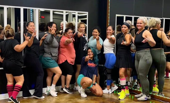 Strong Girls fitness Picture 1