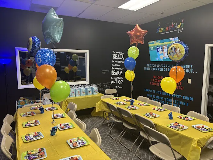 Sweatshop Grayslake Picture 6