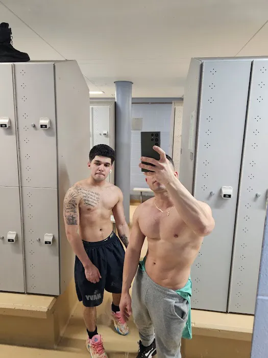 BLDG 440 Gym / NAVSTA Great Lakes MWR Fieldhouse Picture 5