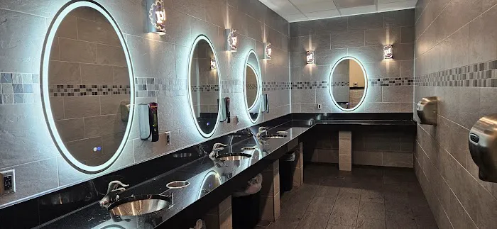 Planet Fitness Picture 10