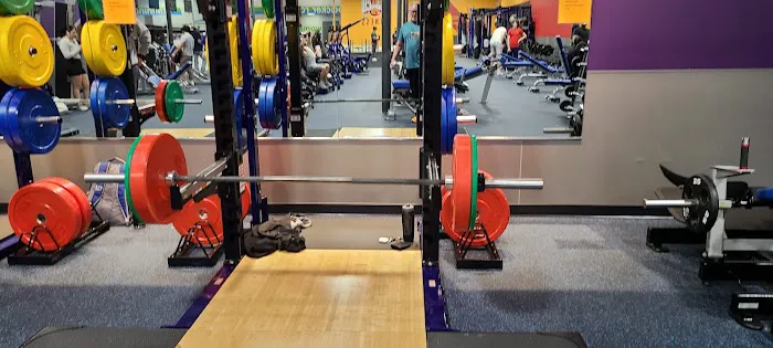 Crunch Fitness - Round Lake Picture 3