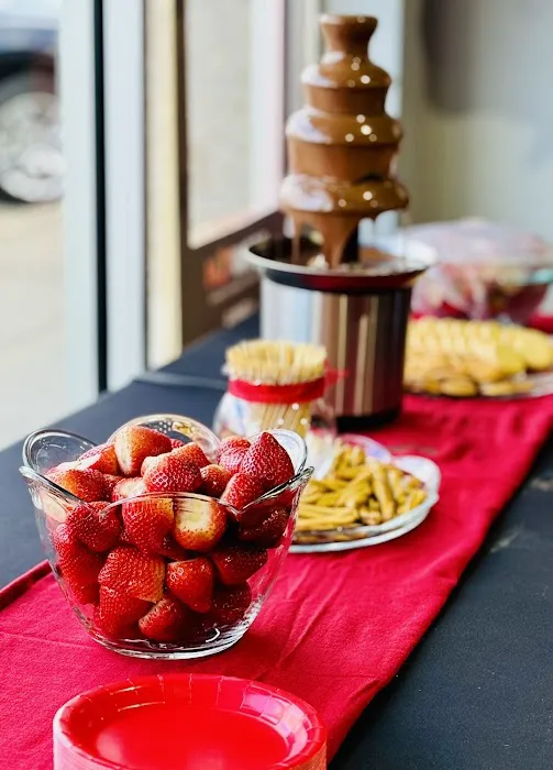 HOTWORX - Gurnee, IL - Central Picture 1