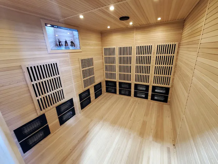 HOTWORX - Gurnee, IL - Central Picture 6