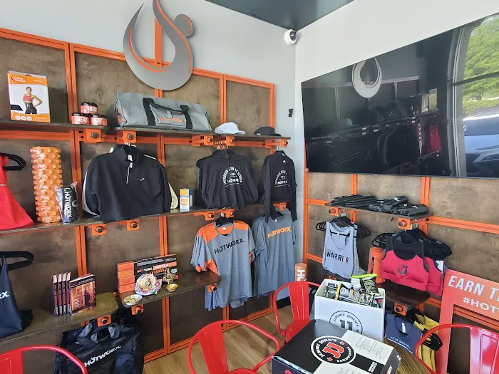 HOTWORX - Gurnee, IL - Central Picture 3