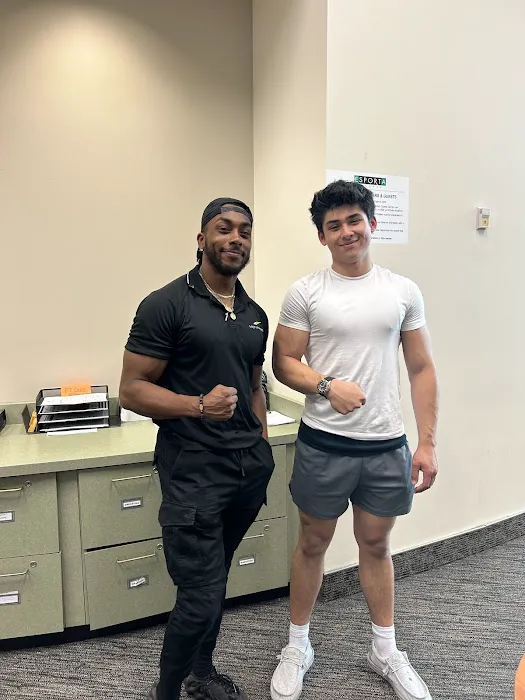 LA Fitness Picture 8