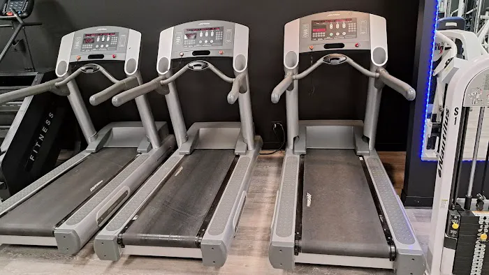 Aira Fitness Gurnee Picture 3