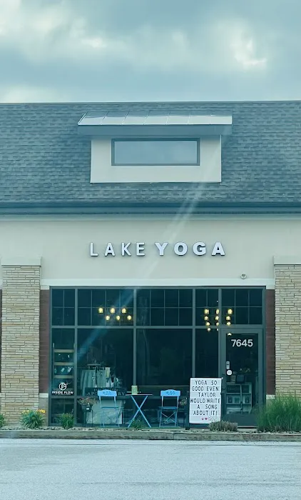 Lake Yoga Picture 3
