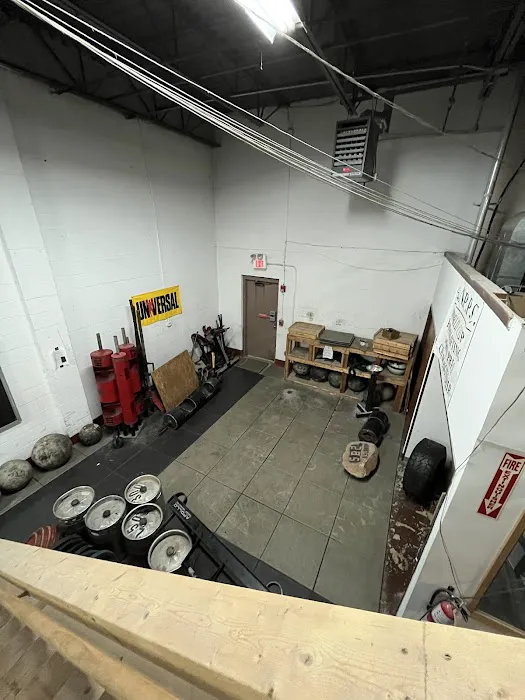 Monster Garage Gym Picture 4